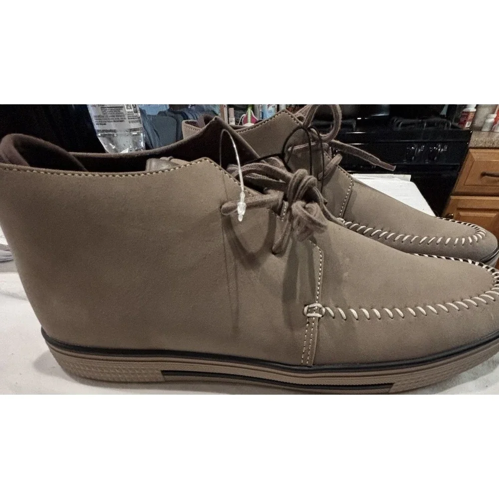 Kenneth Cole Shore Chukka Boots With Faux Suede Contrasting Stitching Size 12